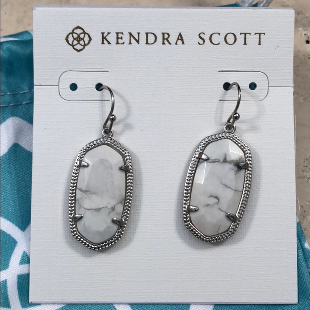 Kendra Scott White and Gray Marbled Earrings